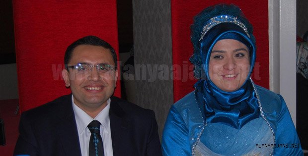 YÜZÜKLER DUALARLA TAKILDI